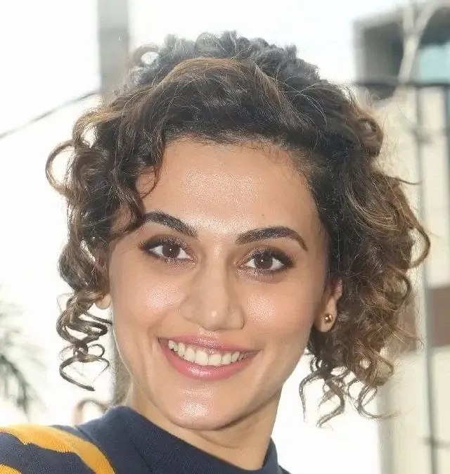 Beautiful Indian Actress Taapsee Pannu Oily Face Closeup